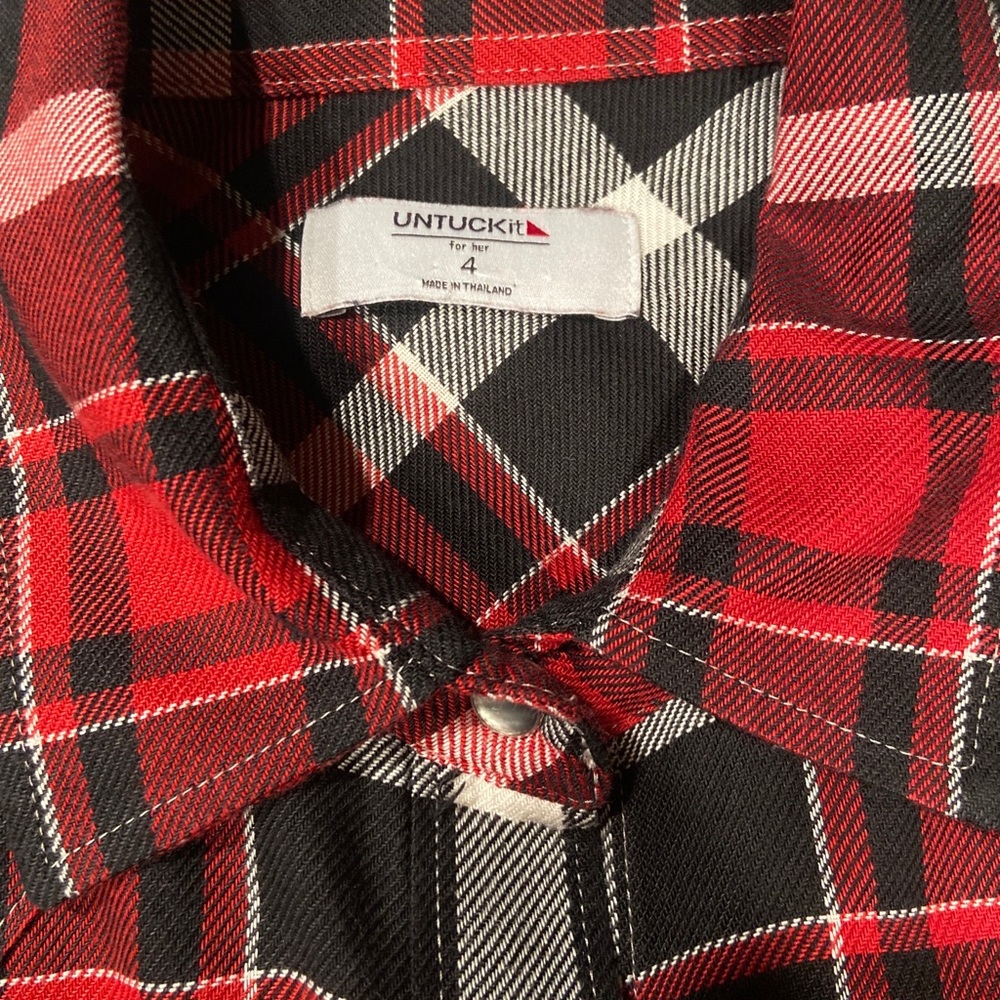 UntuckIt Women Snap Up Flannel NWOT
